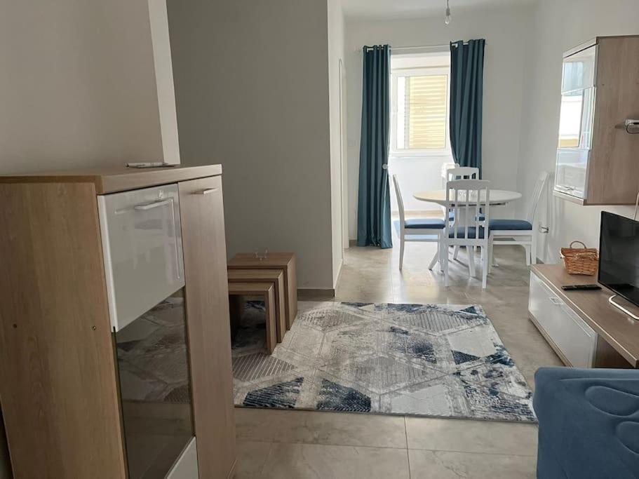 Lovely 1-bedroom In Budva